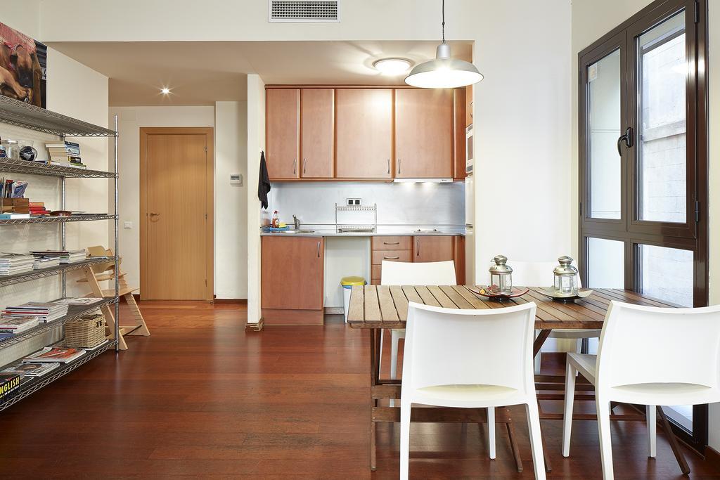 Olles Apartment Барселона Экстерьер фото